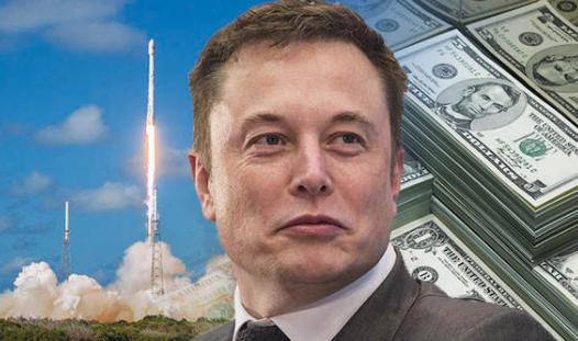 马斯克的嘴，真跟开过光一样。

他曾公开提醒，说芯片荒之后，下一个全球抢着要的，