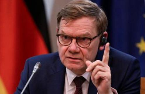 德国外长，当着中国的面，提出了一个过分要求。
 
香港《南华早报》12月8日披露