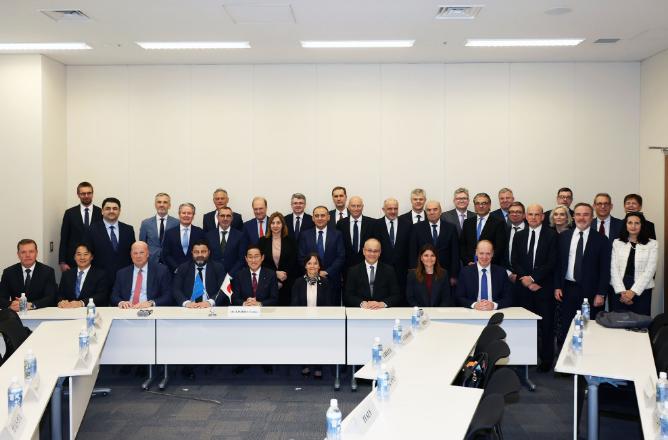 直到今天日本依旧没有认清楚现实！岸田文雄这位日本前首相公开在会见北约访问团时将乌