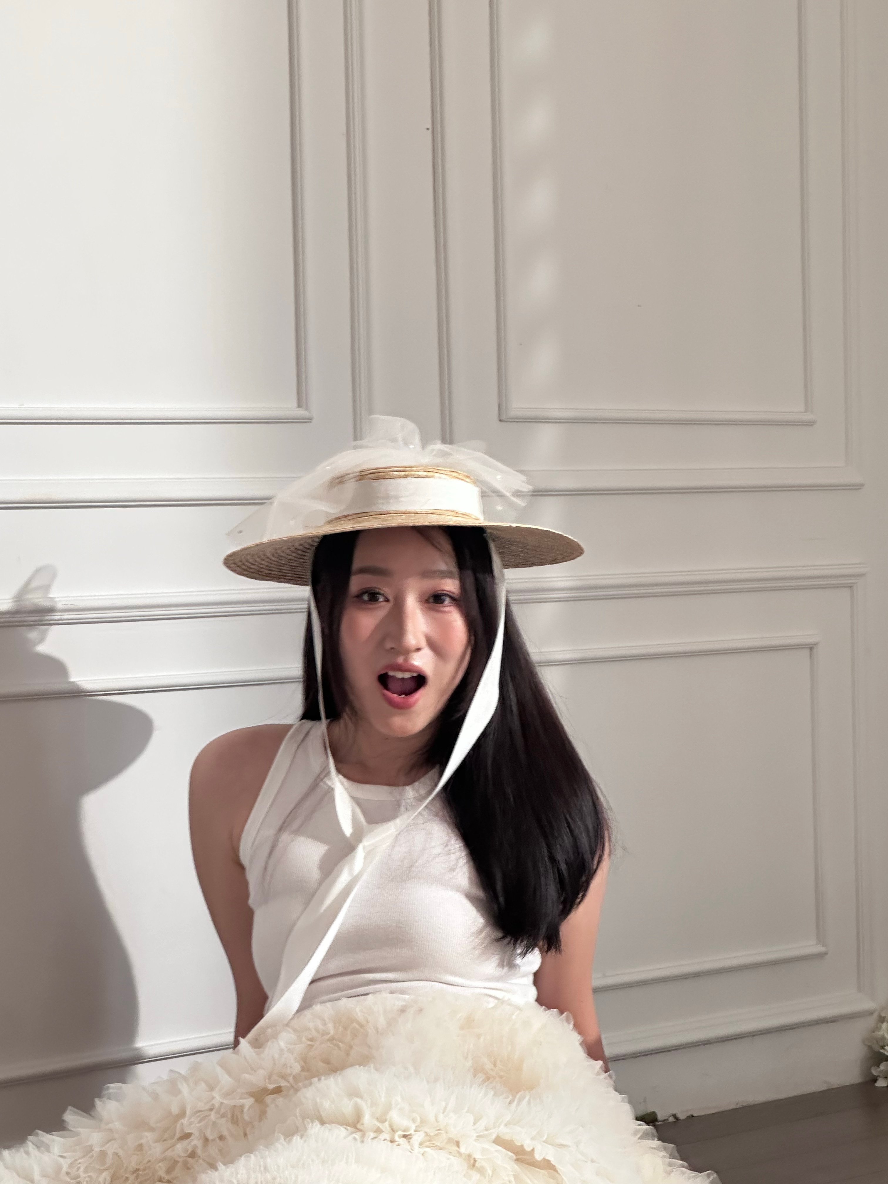 原来这个女人直发还挺好看花絮 期待成片