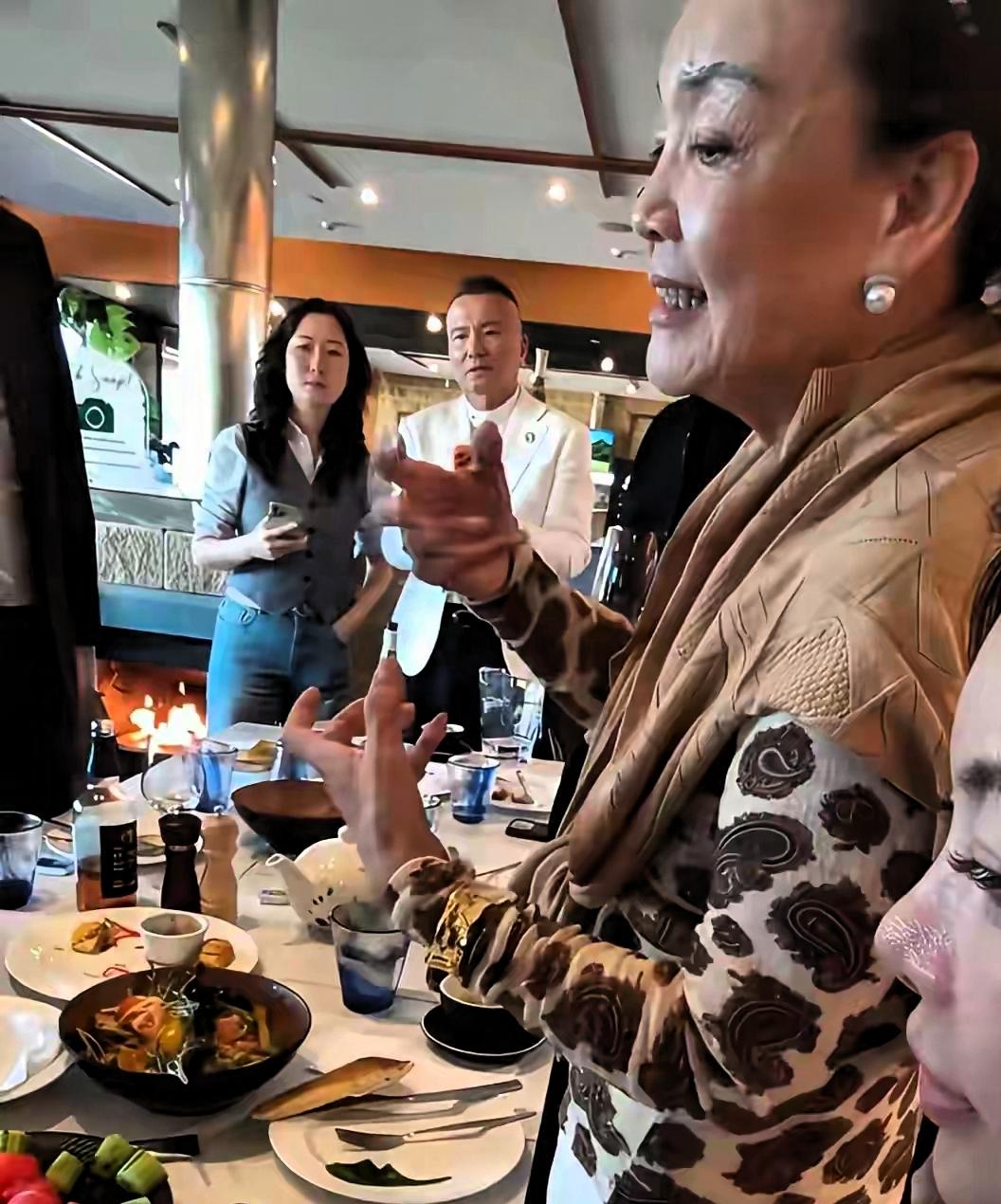 文化输出未必只有宏大场面，一碗地道川菜，同样可以向世界展示中华烟火的魅力。张兰带