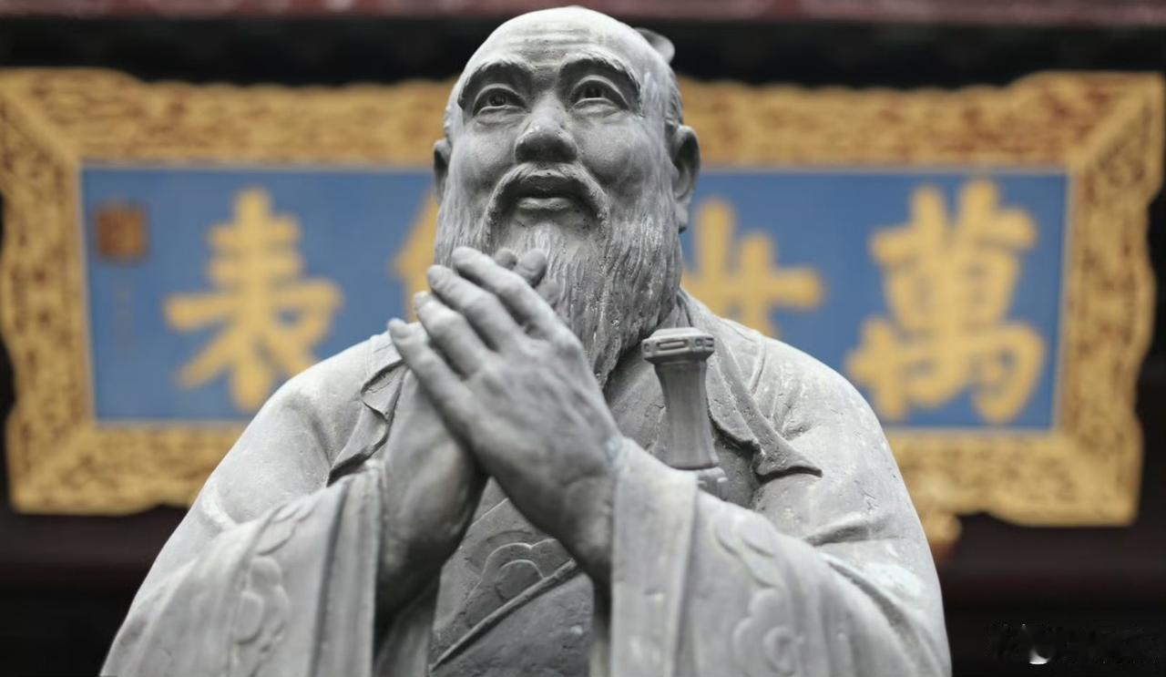 中庸究竟是什么意思?有个词“中庸”，在我成长过程中对这个词的理解真的是发生了翻天