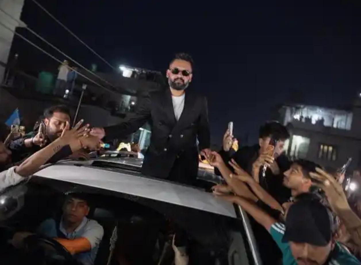 🎤 从说唱歌手到国家掌舵者：尼泊尔迎来35岁“斜杠”总理

📅 历史性时刻