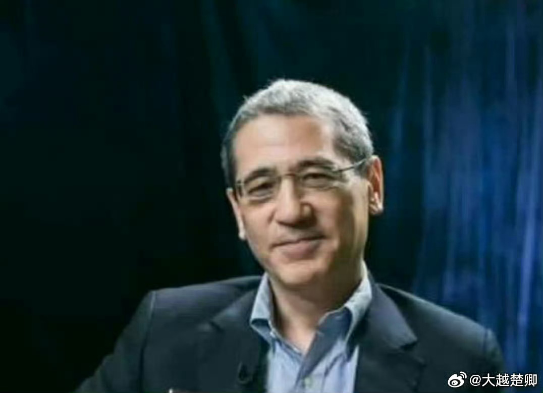 特朗普锐评章家敦。特朗普说，虽然章家敦并非坏人，自己也蛮喜欢他的，中国也确实是美