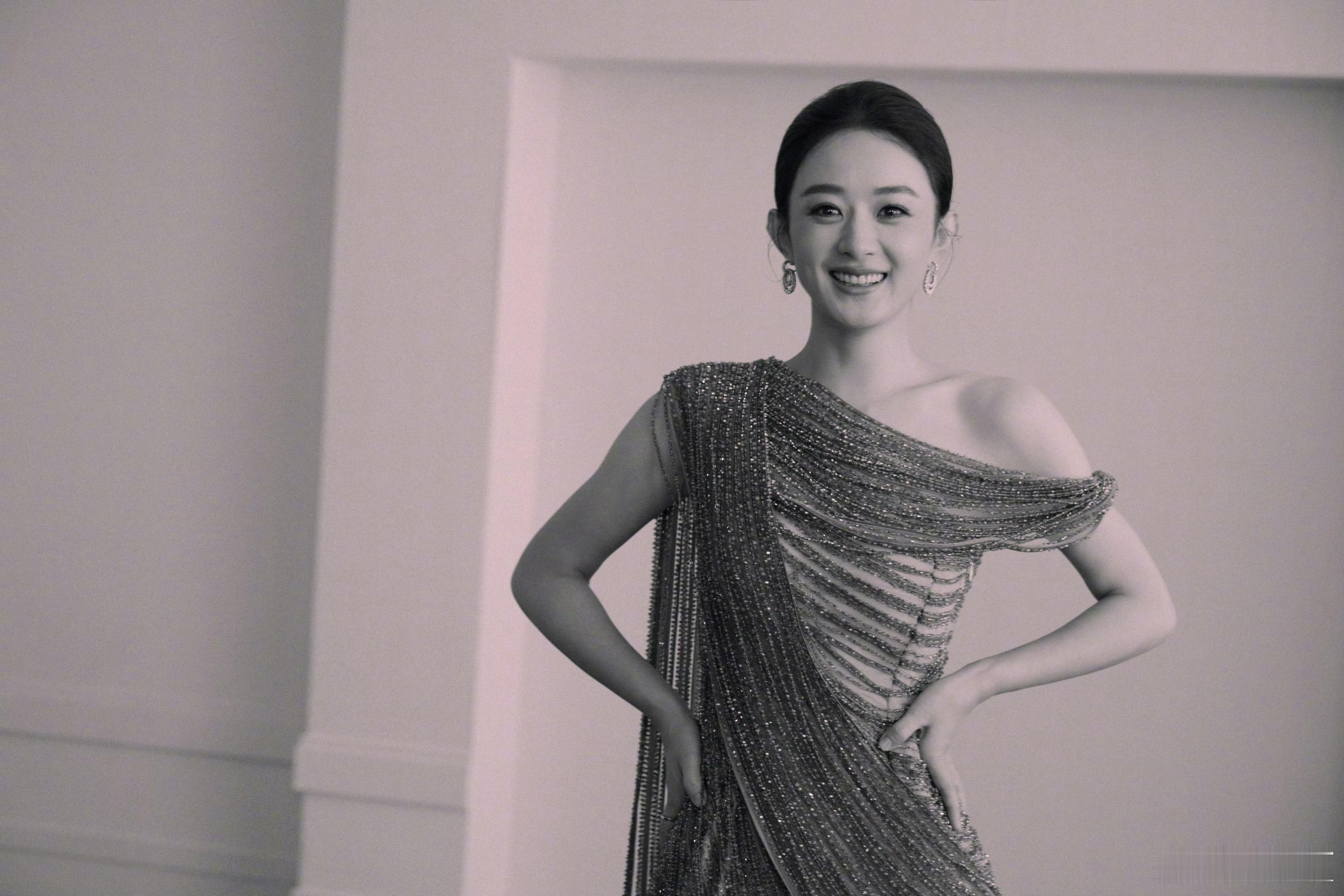 [拜托]才发现丽发的这张是新图！工作室没发过！ ​​​