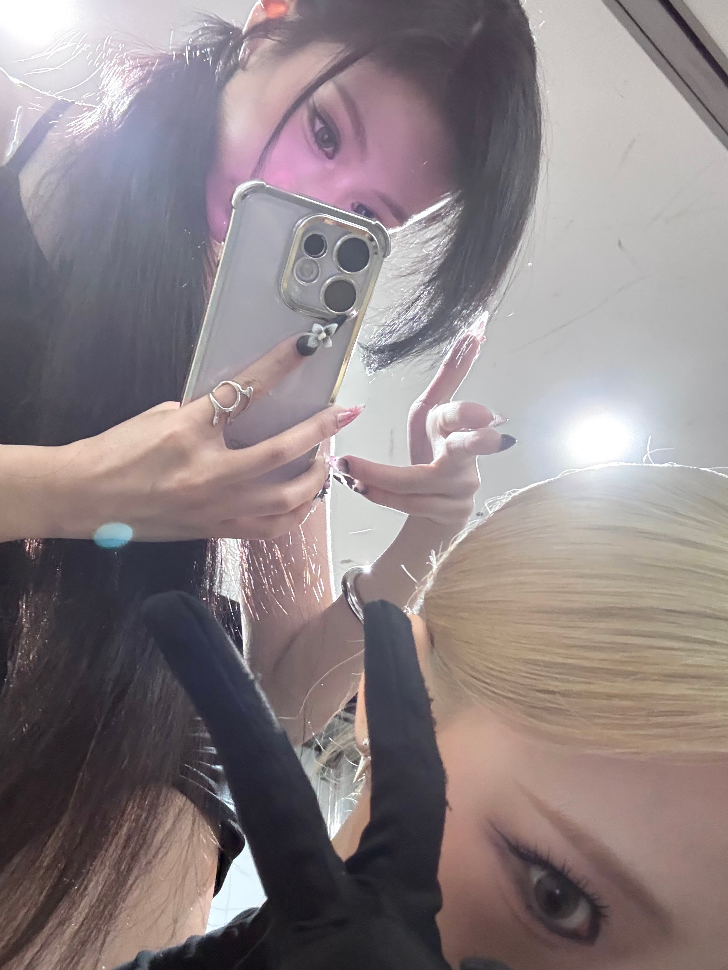 260811 AHYEON更新Wvs*代言人已上线🫡 