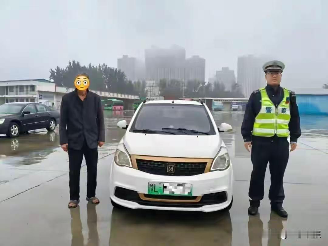 河南漯河一76岁男子交通违法279条，265条闯红灯，记819分！当事人：不知道