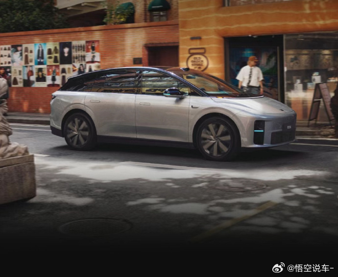 【理想汽车2025年第3季度营收274亿】理想汽车第三季度亏损12亿 11月26