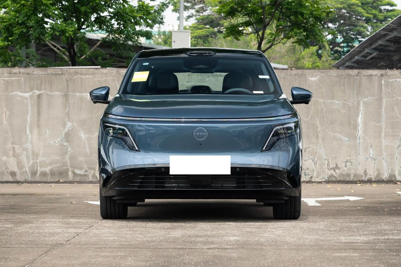👀东风日产NX8增程260 Pro的外观属于一眼挺新鲜，第二眼又能看出日产想稳