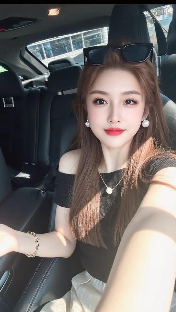 AI车内光影自拍