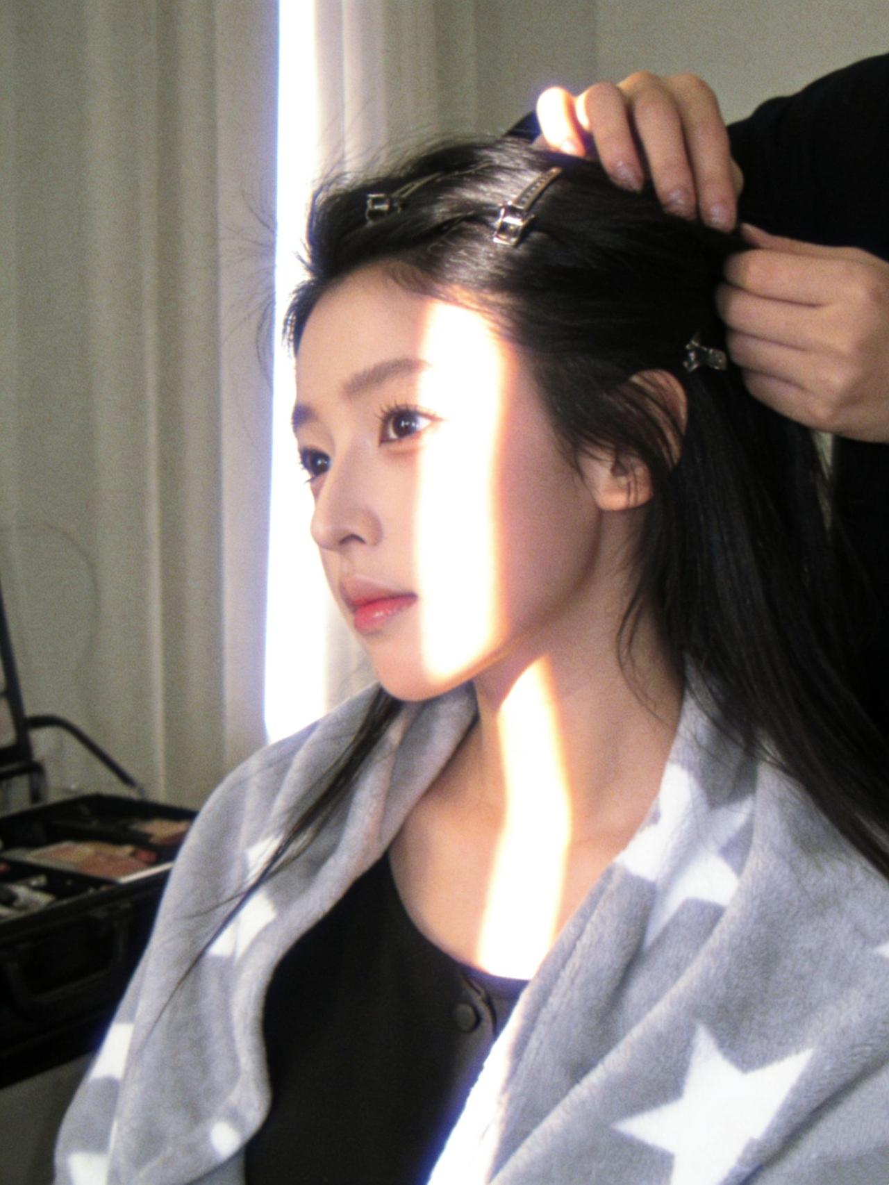 人像摄影，平趴或者平躺怎么拍好看 分享你手机里的街拍 ＃记录生活日常 街拍可以拍