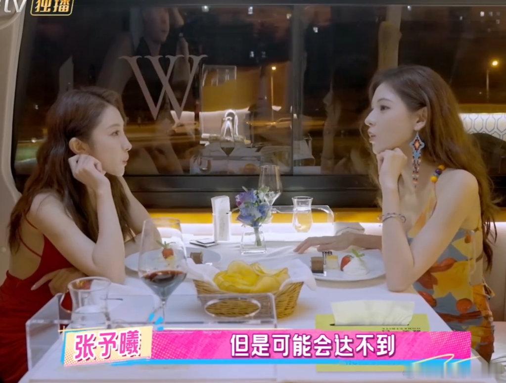 张小婉没有希望就不会失望谁年轻时没对未来有过一堆幻想啊，后来发现最舒服的活法是：