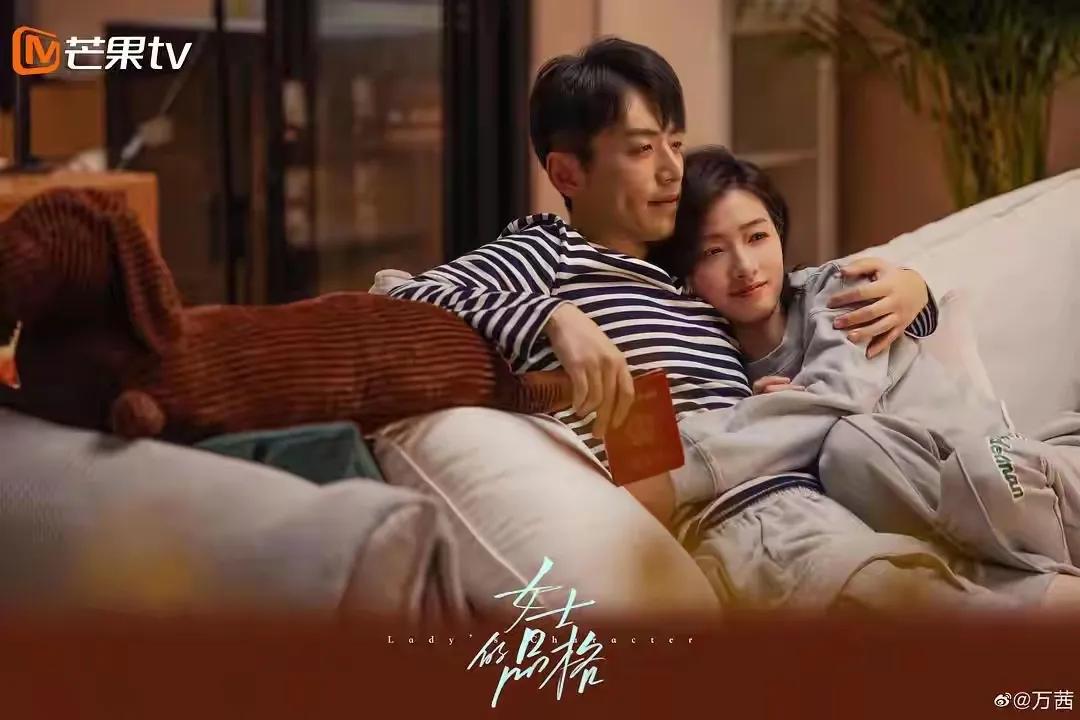 “女性爽片”悄悄刷屏，是生活的解药、毒药还是麻药？答案其实很扎心。
 
面对柴米