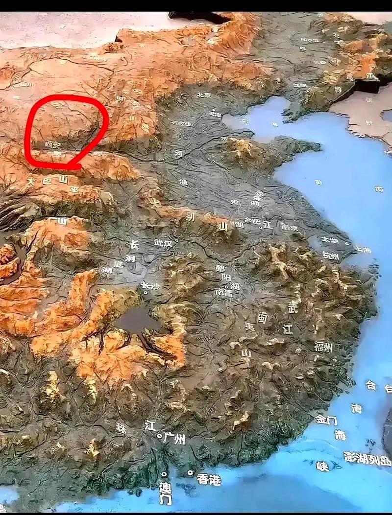 古人为啥要定都西安？看地图就明白，太安全了！
周文王姬昌出生在公元前1112年左