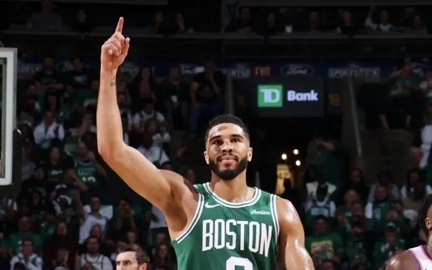塔图姆憋的太久了，东决发挥好没有MVP，总决赛依旧发挥好还是没有MVP，奥运会也