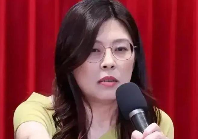 金门那边，现在怕是吵翻天了！

一边是盼着和大陆通桥过日子的民心，一边是拿核废料