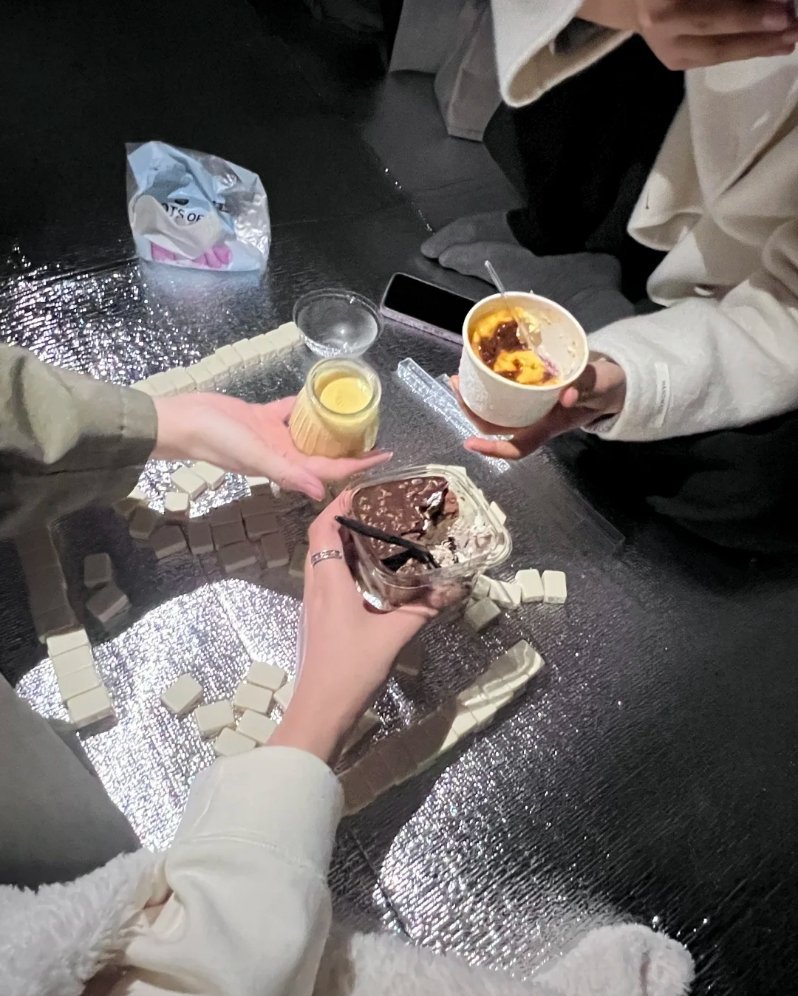 懂你的人知道你的人品 疼你的人在乎你的情绪 不懂你不疼你的人 解释再多也无意义 