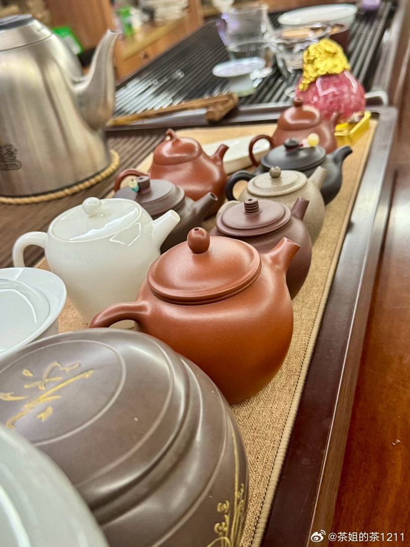 真的叫一回到深圳就当牛马，收拾好东西吃完饭就到店里，忙到现在才回家，来了深圳就是