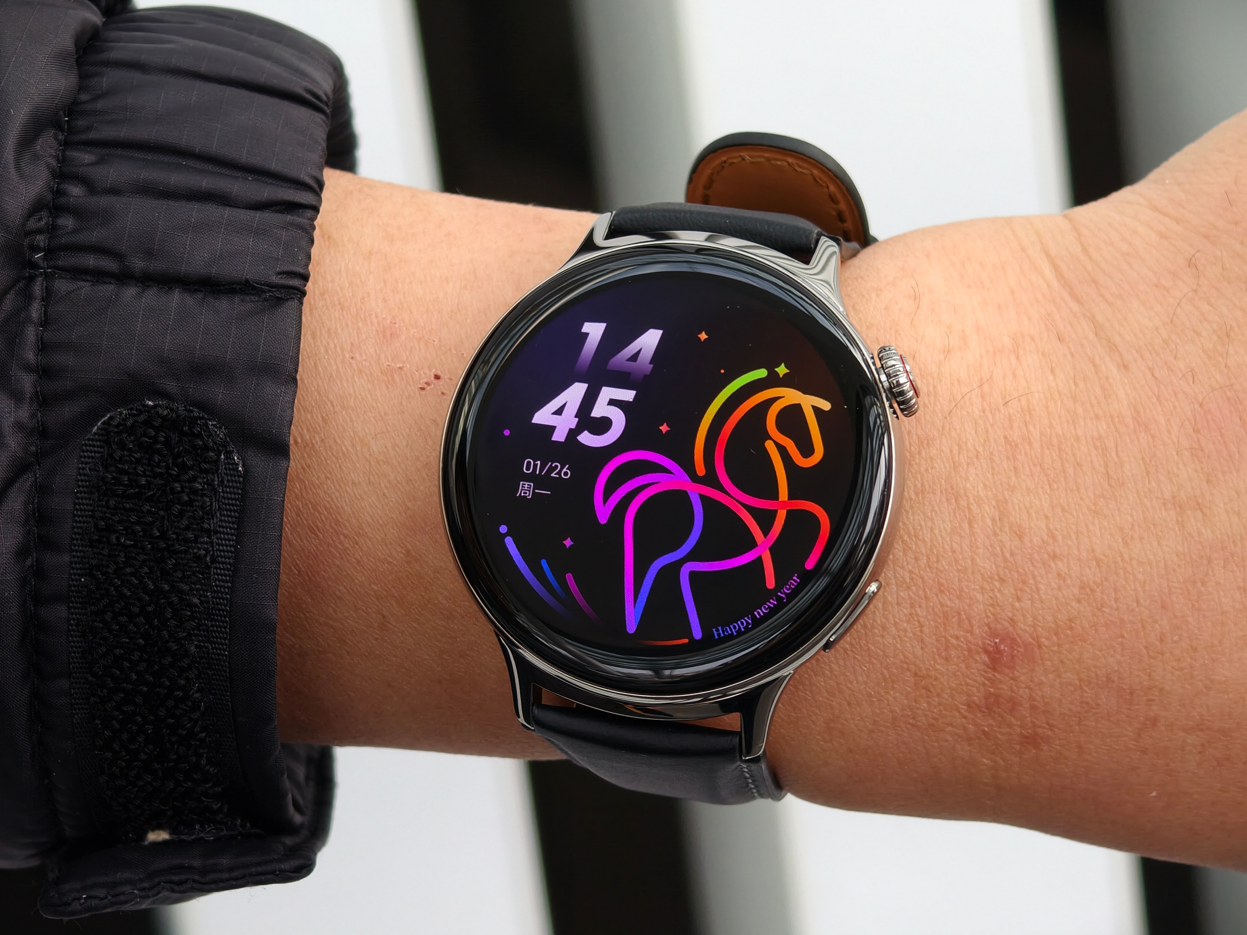 🐎 马年戴新表，换个表盘换个心情！vivo年货节 从 “马上有福” 到流光溢彩