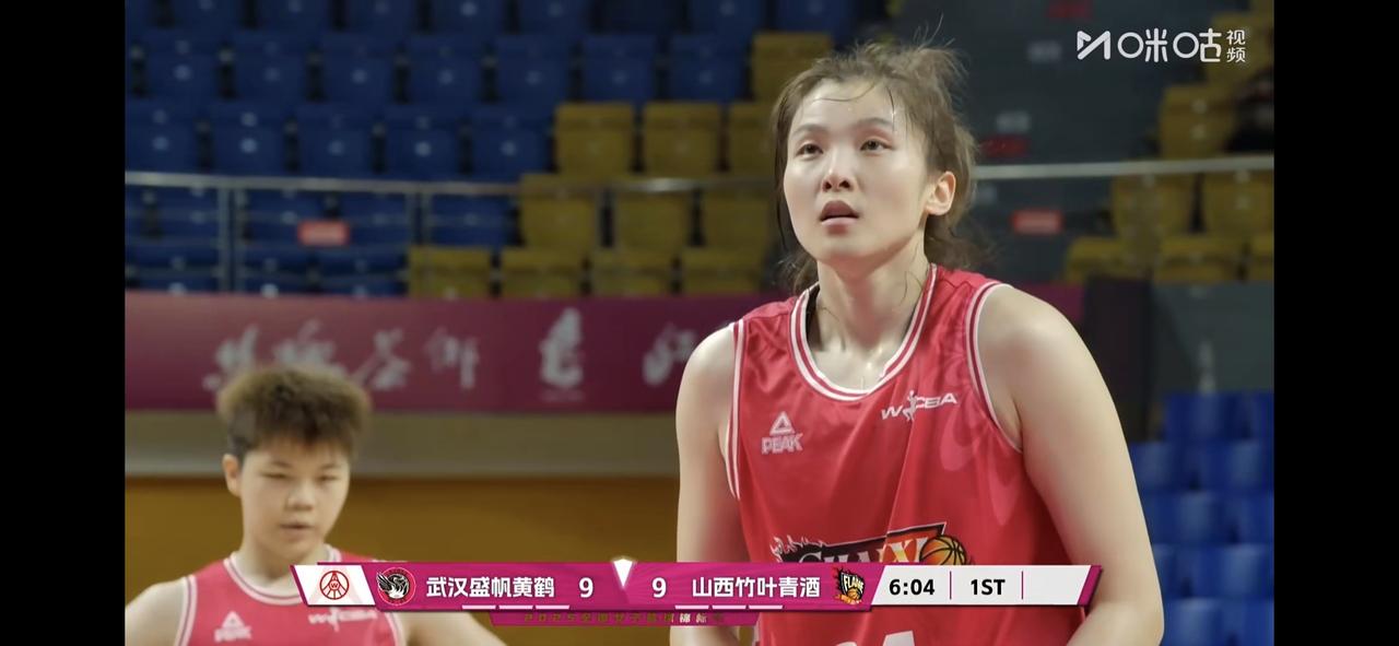 武汉女篮战山西女篮这比赛，光让我们观众看罚篮了！

（翟若云上半场砍了16分，三