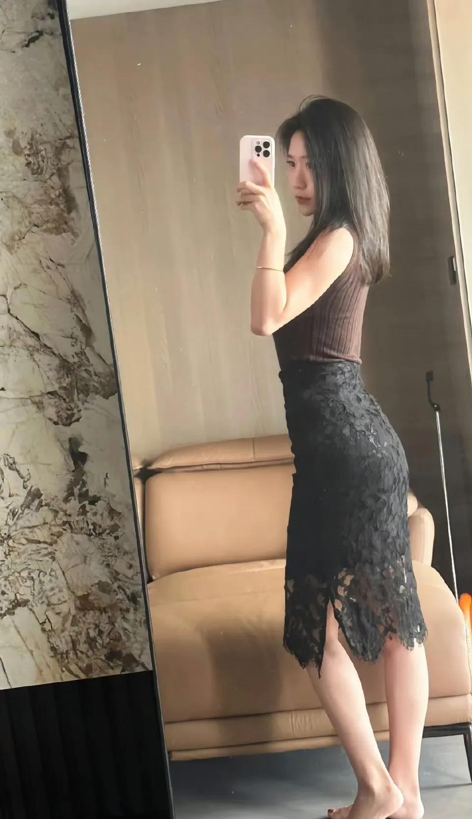 我保持身材的秘诀就是不吃男人画的大饼