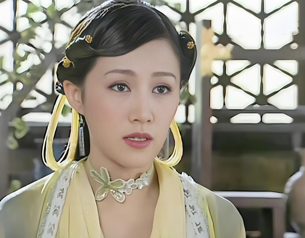 古风花形项链，我可太喜欢了！

安宁公主虽然长相不漂亮，但是她的颈间花形项链太漂