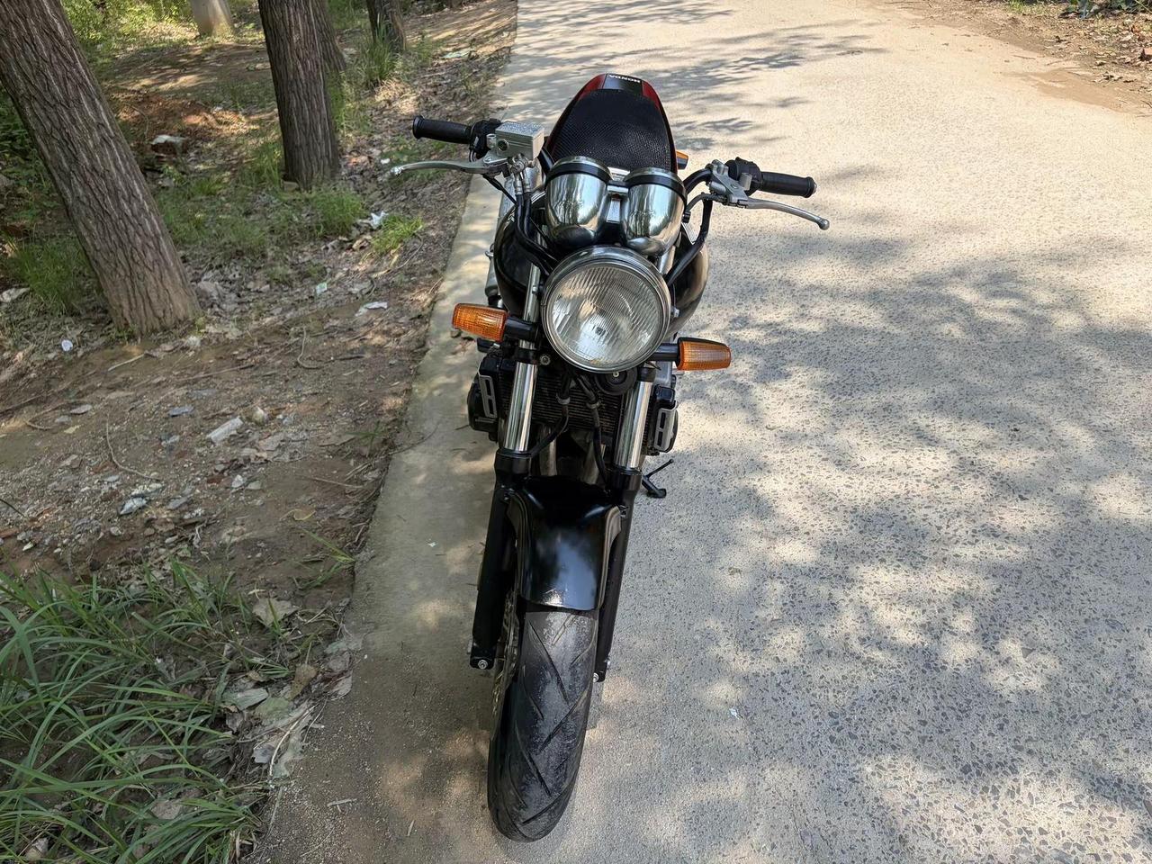 本田CB400灯亮表走喇叭响，成色细节自己看，车况极品，复古摩托车 经典老款摩托