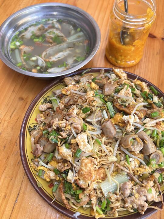 来三亚加打咯，加多多料的炒面