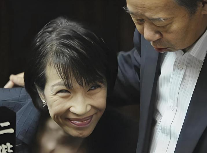 这场战争日方早有预谋！
身后也有大佬给她出谋划策！

从这些细节就能看出来！
日