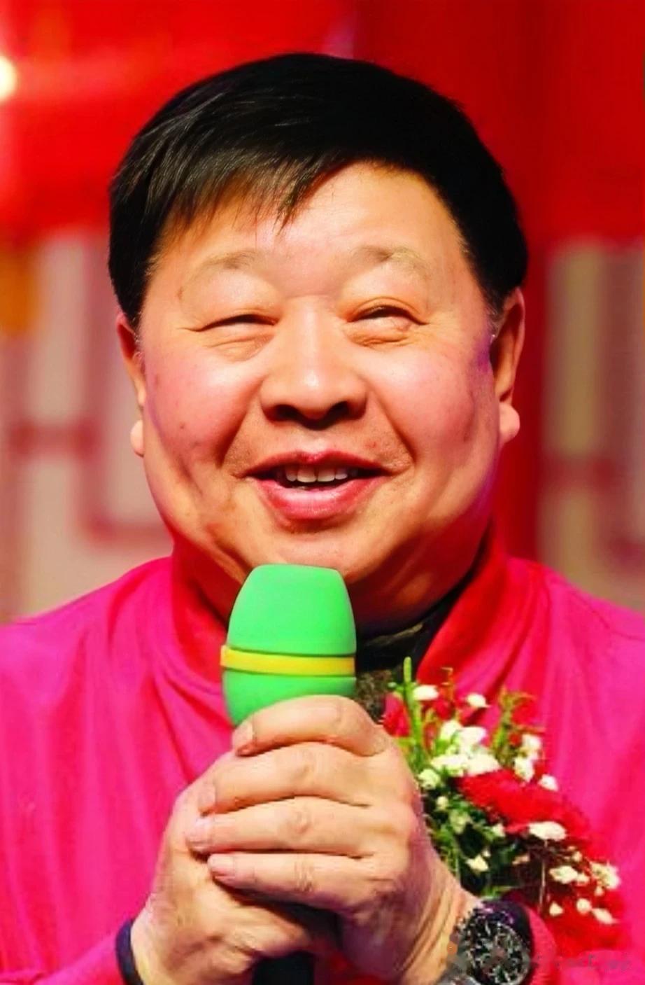 相声圈的勾心斗角，自古有之:

马三立，众所周知的相声大师，不喜欢掺和圈子里的事