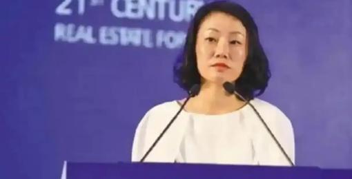 中国最贵的女秘书：年薪849万，虽已年近50岁了，还像个少女。这位女秘书就是朱旭