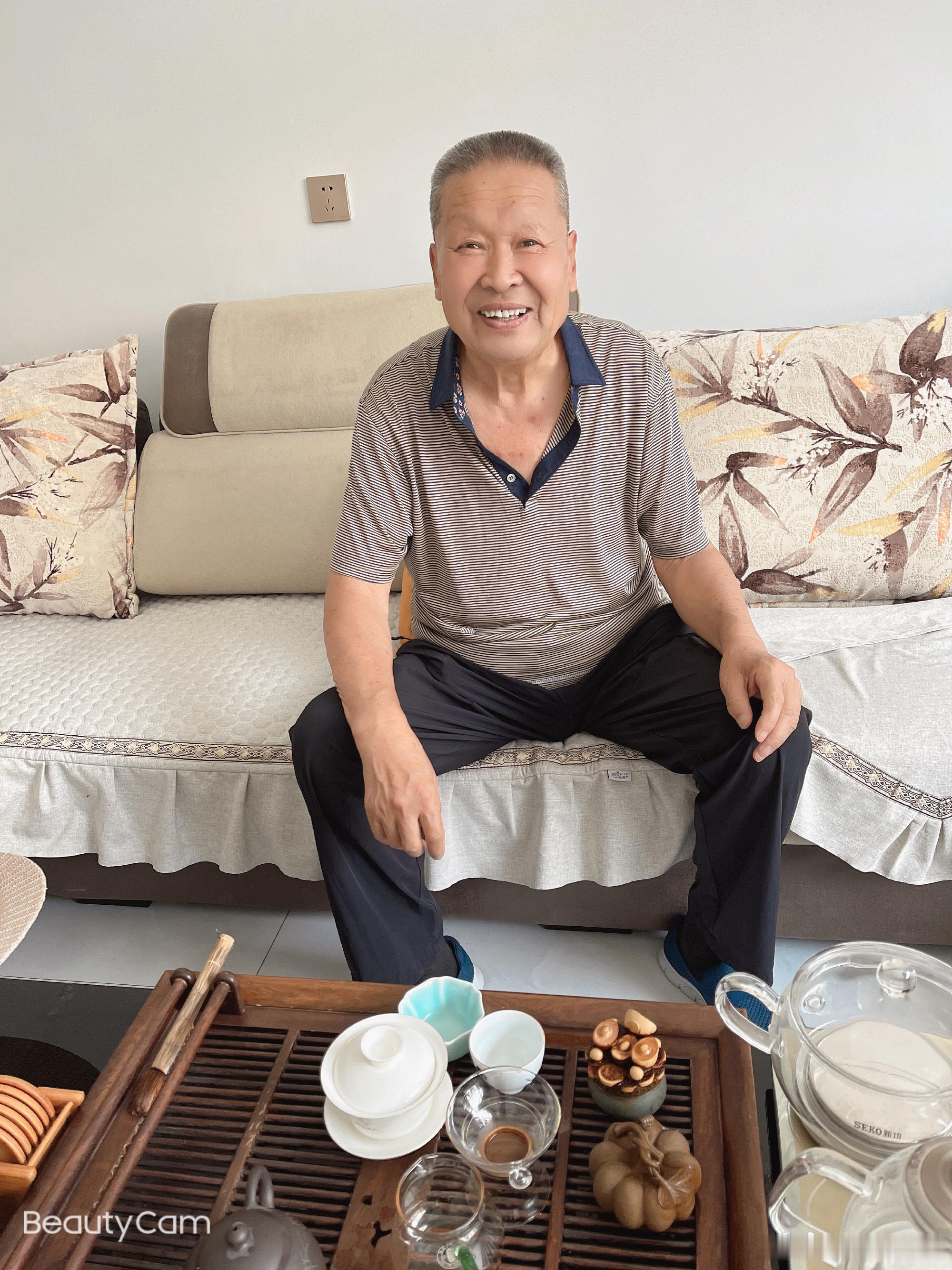 老爹今天打了三个电话，每个电话都令人恼火！老爹的电话有个特点，第一句话通常是：你
