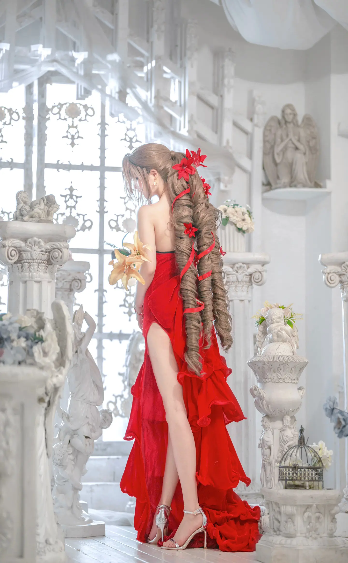 我还没玩上！！！尖叫！嘶吼！我也想看老婆穿泳衣啊啊啊！！！！
 