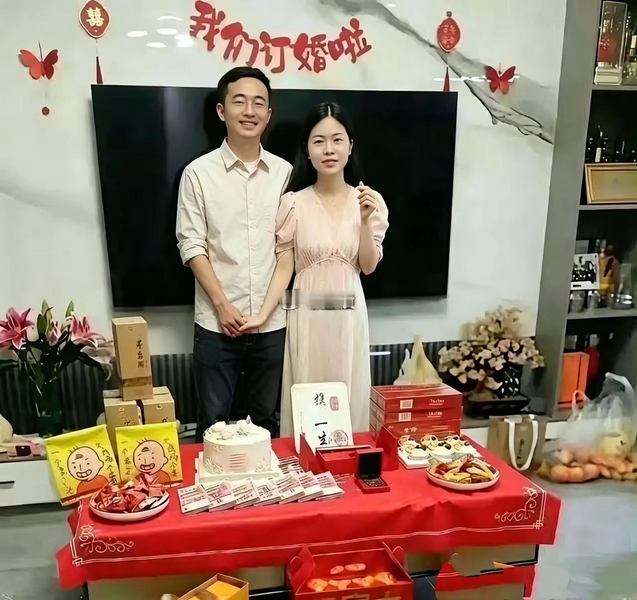 彩礼攀比何时了？今天和大家分享我参加的两家的定婚礼的所见所闻，一家是我同事兼好朋