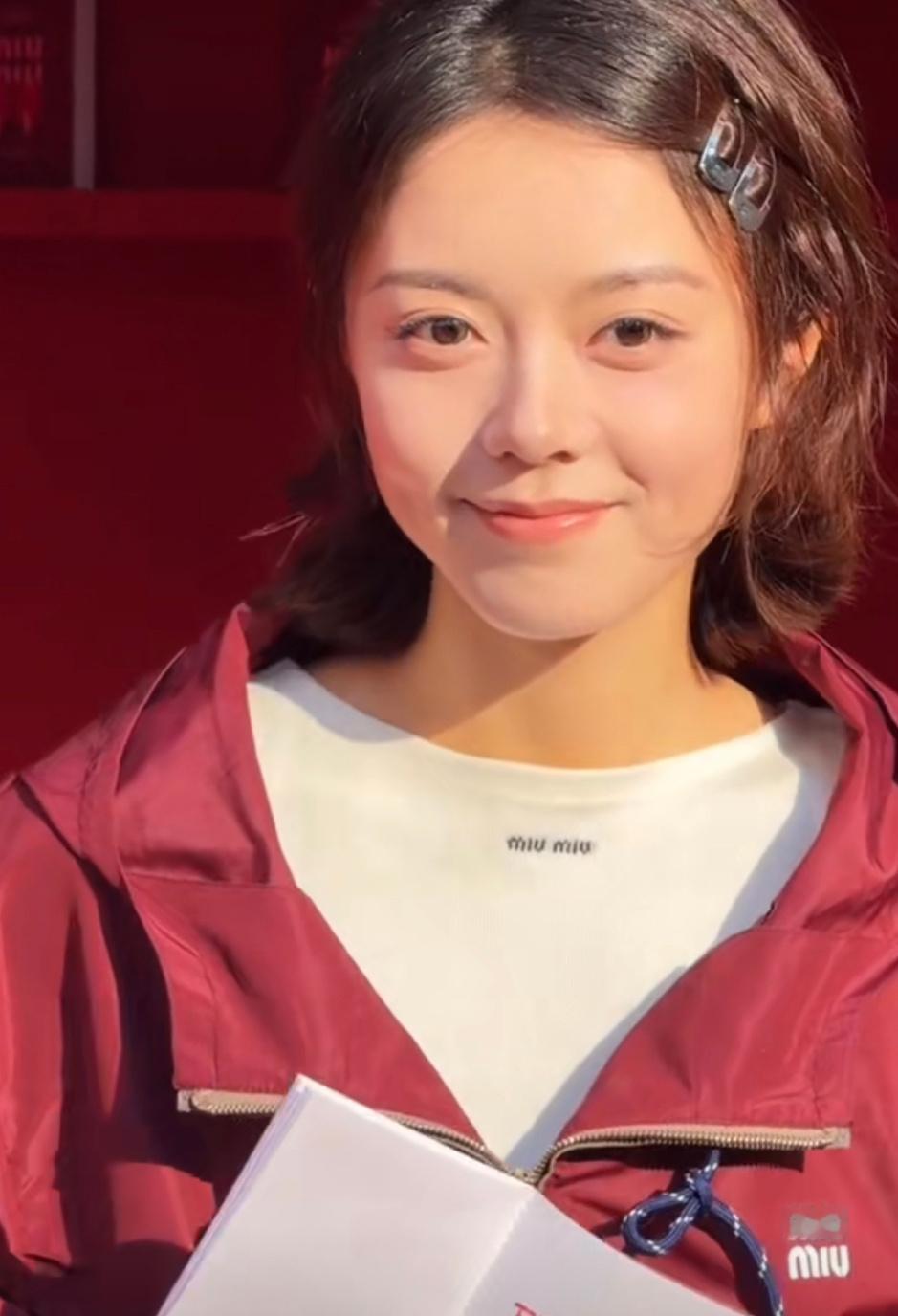 赵今麦miumiu品牌活动直拍，如此美萌，疑似林妙妙返场！ 