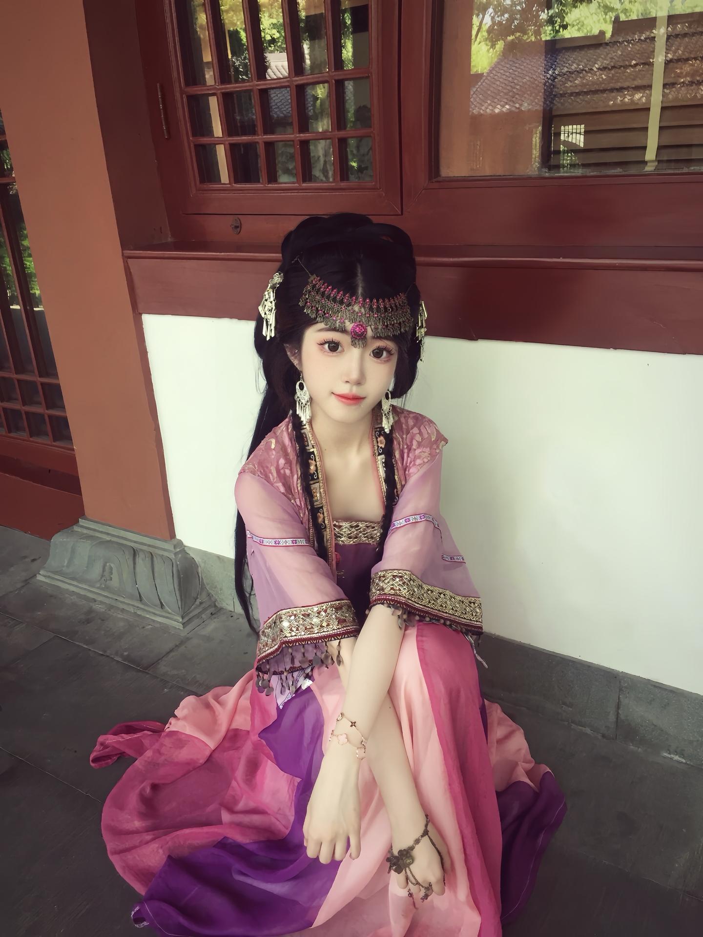 我们都不懂时间的重量 所以当离别真正到来的时候 只能傻愣愣在原地 人有...