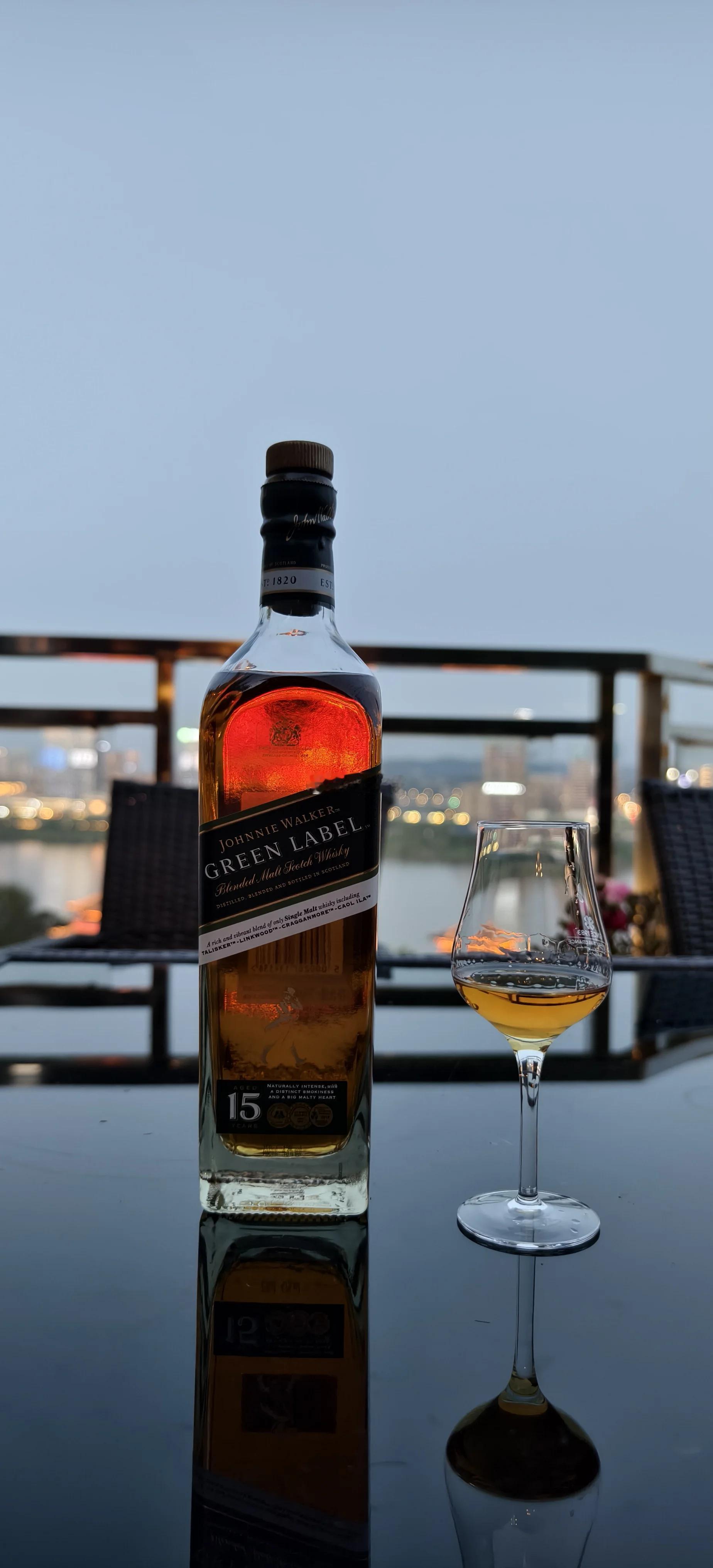 行业公司研究顶级股权企业家 尊尼获加威士忌：全球调和威士忌的传奇标杆尊尼获加（J