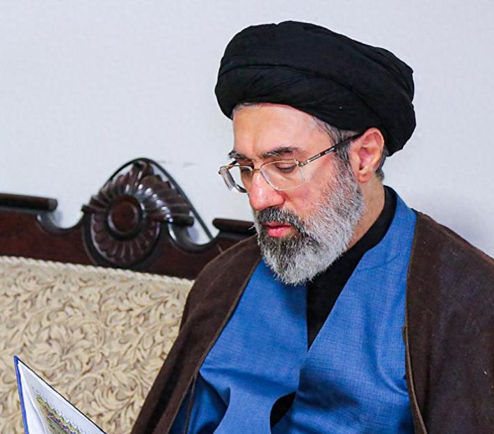 [太阳]特朗普失策了？小哈梅内伊上台，给美国人准备了至少四份“惊喜”

2026