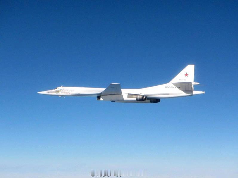 白天鹅的战场咆哮：图-160轰炸机实战效能与战略价值解析
 
在俄罗斯“三位一体