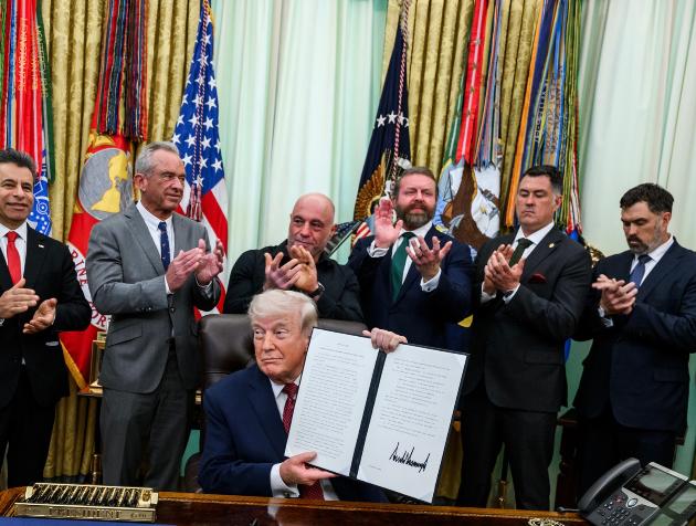 为了访华，美国忍了！

4月19日，根据知情人士透露，美国内部正在就是否下令派出