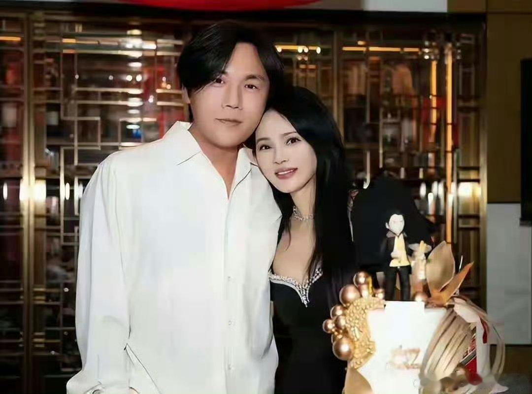 伊能静从产后忧郁到自信妻子的浪漫旅行伊能静在《妻子6》里变回自信的样子真好，和秦