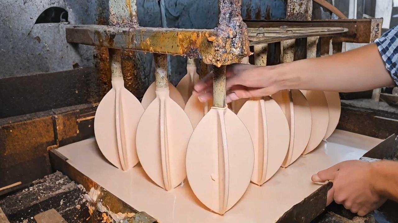 2026年4月8号6点，这时间点虽平常，却关联着A股的风云变幻。前一晚的分析报告