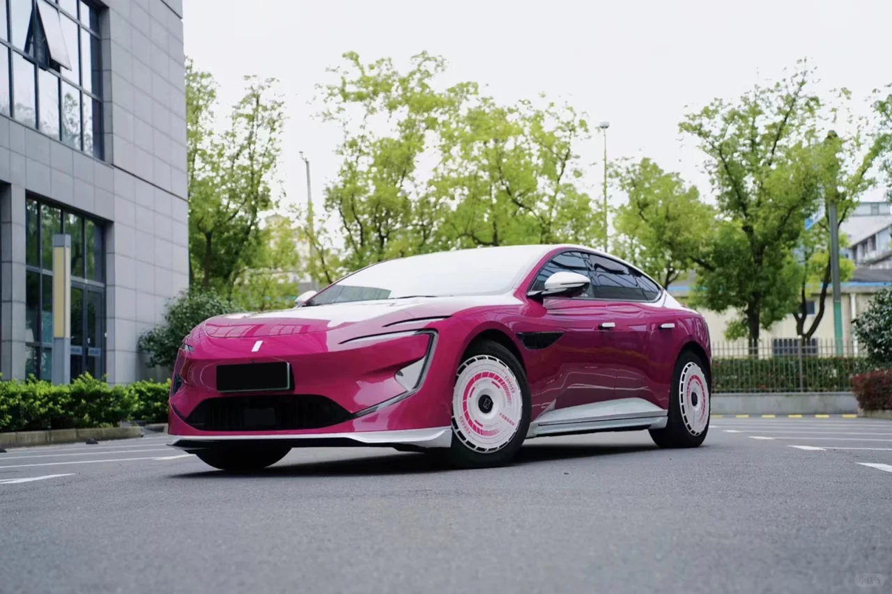 这是不是你想要的改装案例！阿维塔12-20寸