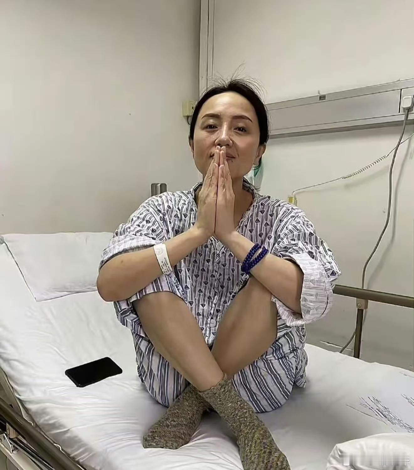 朱媛媛住院治疗照有幸看过老师演的电视，很敬业的一位演员，治疗期间也是那么的阳光明