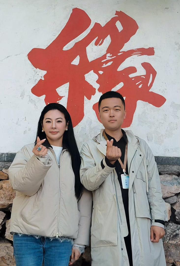 明星来大孤山， 最戳我的不是 “ 星光有多强 ” ， 而是他们也会像普通人一 样