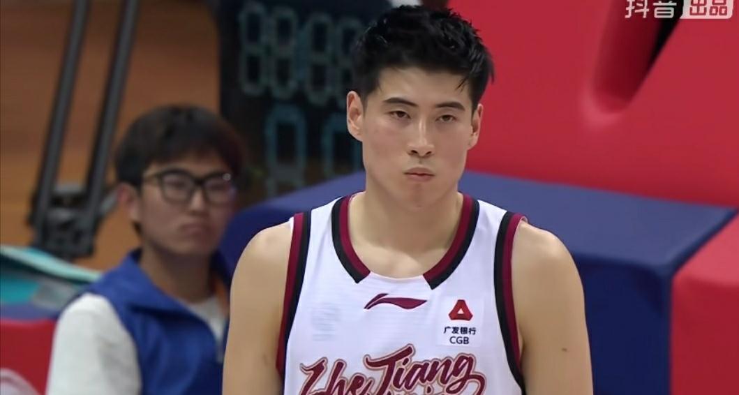 剧本太离谱：程帅澎疯狂19罚18中，浙江稠州客场加时赛击败青岛崂山……

关键时