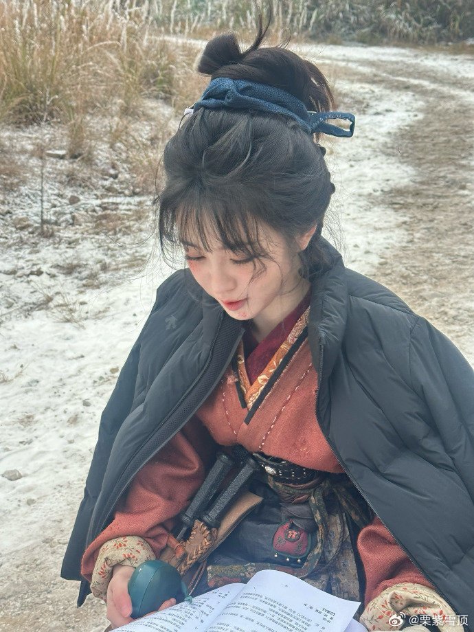 小花猫田曦薇田曦薇在cos小花猫 田曦薇cos小花猫也太还原了！歪头杀、软萌神态