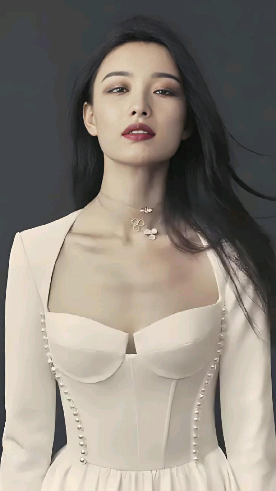 倪妮的"风情万种"