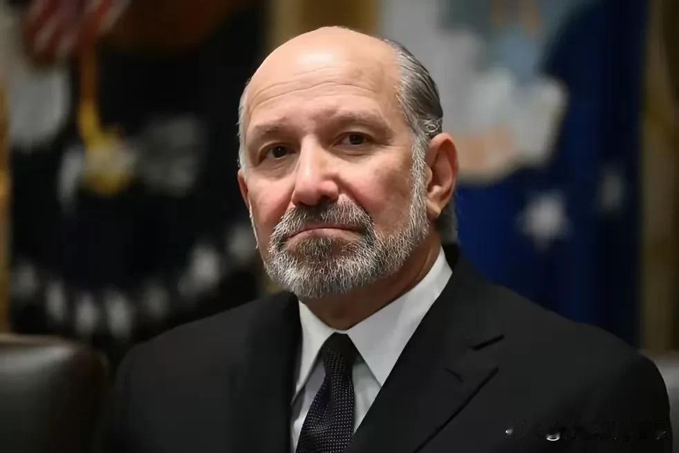 中国这次出手太狠了！

11月9日，商务部突然宣布：对美出口的镓、锗、锑、石墨等