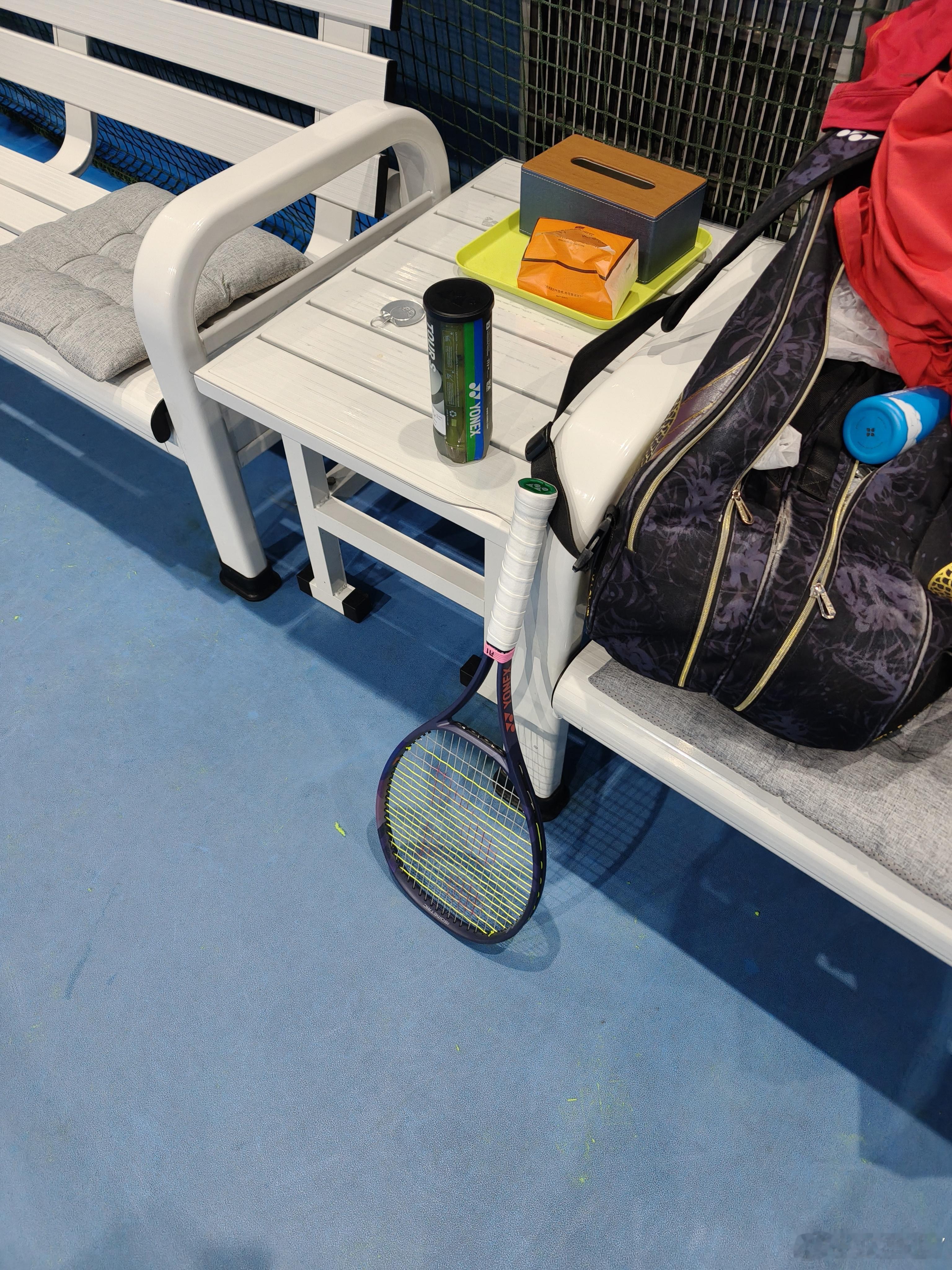 昨天杂事多，没约上时间合适的场地，无练。没去成泰国，但还去得了泰格，完成今日一练